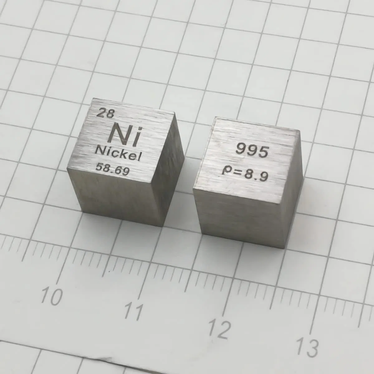 Nickel (Ni) Dichtewürfel, präzise Laborqualität über 99,9 % hoher Reinheit, verwendet für Materialien für Laborexperimente, Hobby (Größe: 10 mm, Farbe: matt)
