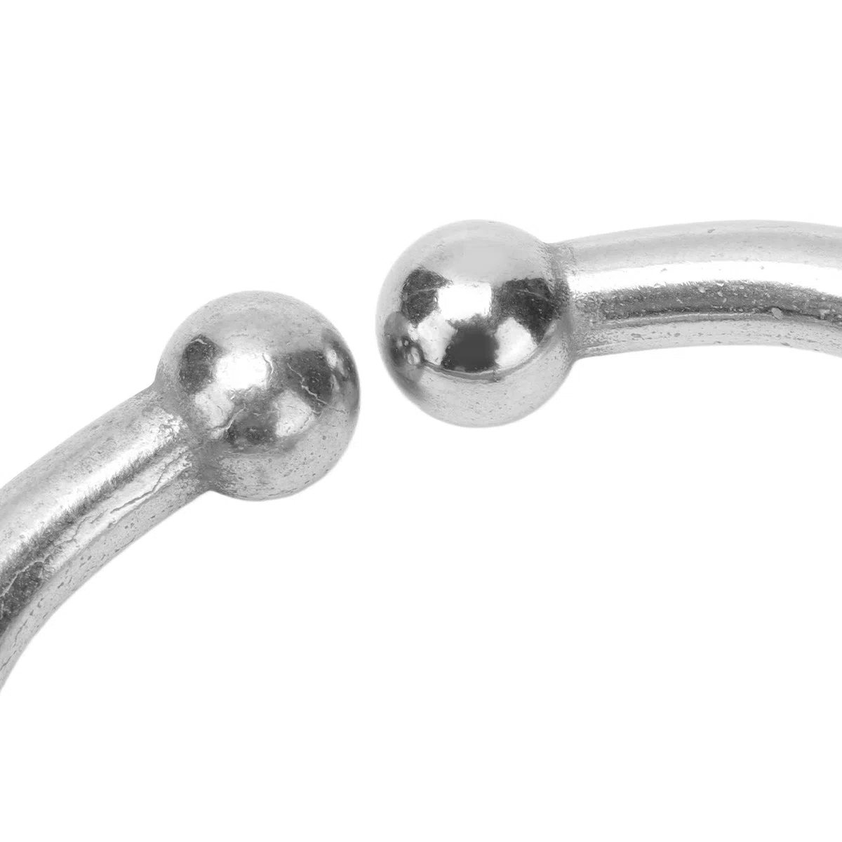 Rinder-Nasenring ohne Stahl-Rinder-Nasenklemme, Bull-Kuh-W-Feder-Nasenring für FarmS, Professionelles Zubehör für den Einsatz (Mittelgroßer W Spring Bull Nasenring)
